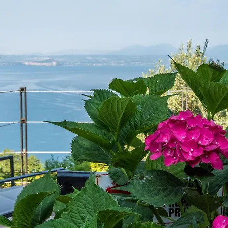 Dama Del Lago Apartment